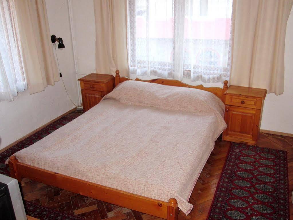 Самостоятелни стаи Метаксинови Чепеларе Екстериор снимка